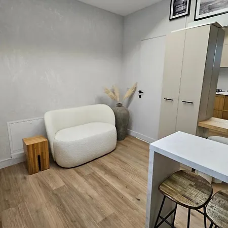 Blue Haven, Ultracentral, Rezerva Cu Incalzire Prin Pardoseala, Design Interior Pe Comanda, Apa Filtrata, Cafea, Ceai, Parcare Publica Gratuita Крайова